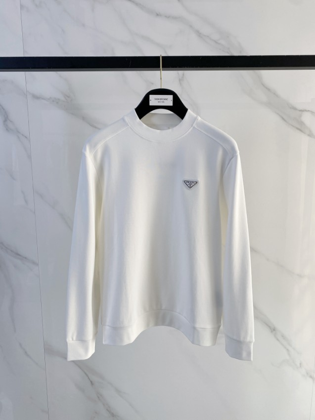 プラダ スーパーコピー 2025新作 定番クルーネックスウェット 高評価 口コミ多数 高再現度 職人技術再現 安心サイト 実店舗運営_1