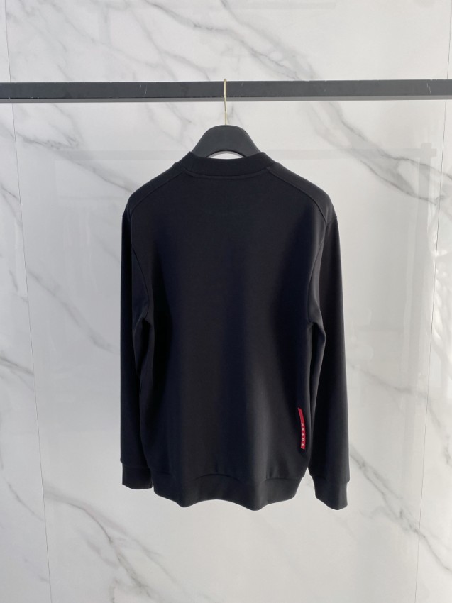 プラダ ブランド コピー 2025新作 ブラック 定番クルーネックスウェット 高品質 高再現度 口コミ多数 安心サイト 実店舗運営_2