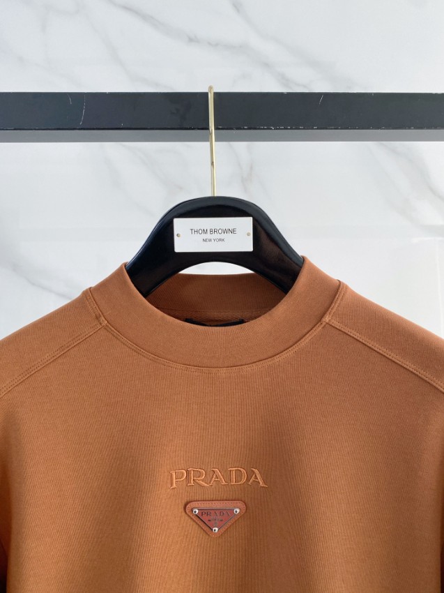 プラダ n級 2025新作 ブラウン 定番クルーネックスウェット 高再現度 高評価 職人技術再現 安心サイト 実店舗運営_3