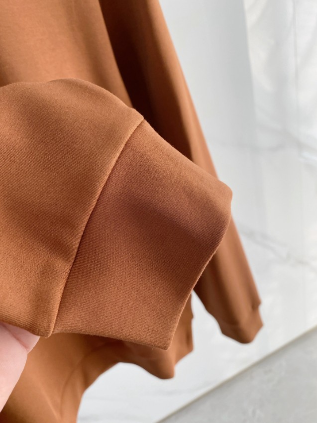 プラダ n級 2025新作 ブラウン 定番クルーネックスウェット 高再現度 高評価 職人技術再現 安心サイト 実店舗運営_8