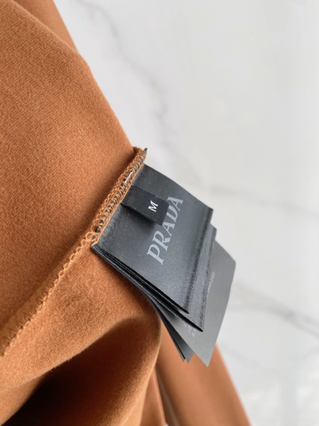 プラダ n級 2025新作 ブラウン 定番クルーネックスウェット 高再現度 高評価 職人技術再現 安心サイト 実店舗運営_9