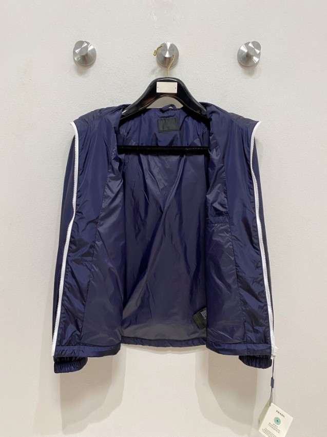 プラダ スーパーコピー 優良サイト 2025新作 ネイビー フード付きジップジャケット 高再現度 高評価 通気 快適な着心地 安心サイト_2