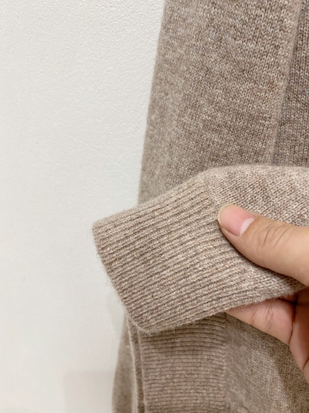 プラダ スーパーコピー 2025新作 上質ウールニット 高再現度で丁寧な縫製を再現した快適な着心地モデル_7