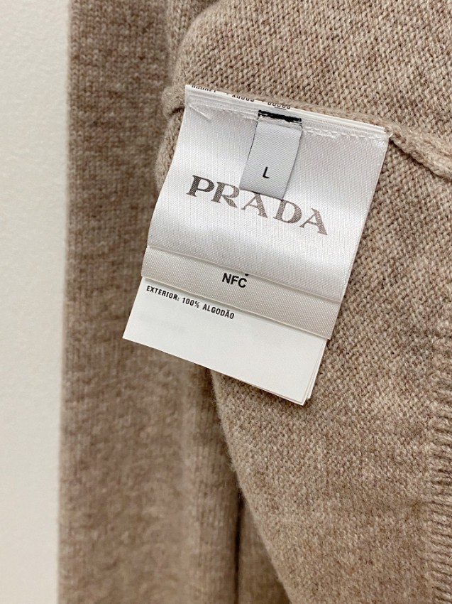 プラダ スーパーコピー 2025新作 上質ウールニット 高再現度で丁寧な縫製を再現した快適な着心地モデル_8