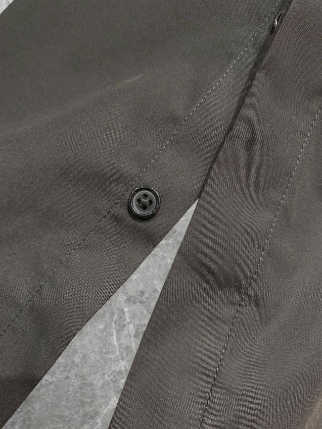 プラダ コピー ブラックシャツ 極上の装着感で快適な着心地 正確な刻印再現の人気モデル 安心サイト対応_9