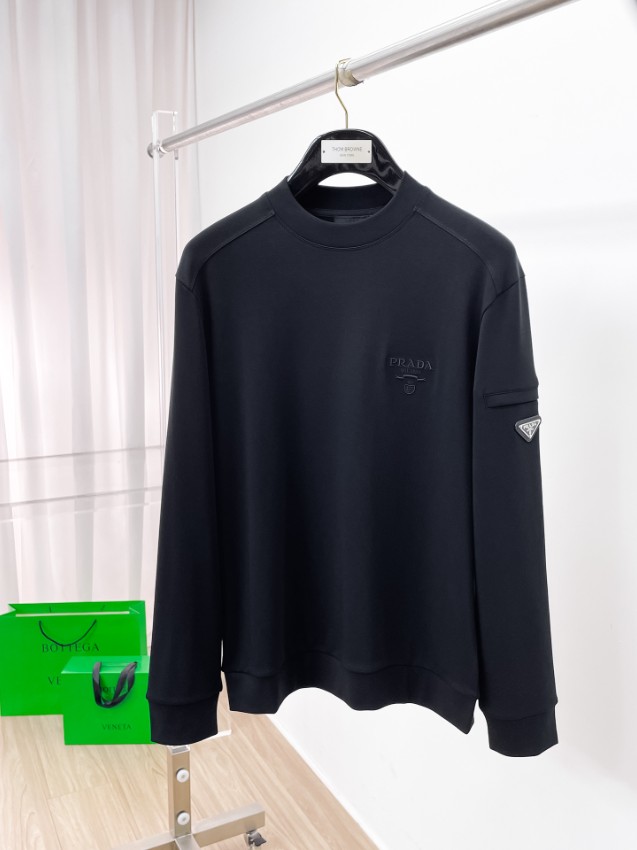 プラダ スウェット 激安屋口コミ 2025新作 高品質 上質感 丁寧な縫製 レビュー高リピ率 袖ロゴ 人気モデル 安心サイト_1