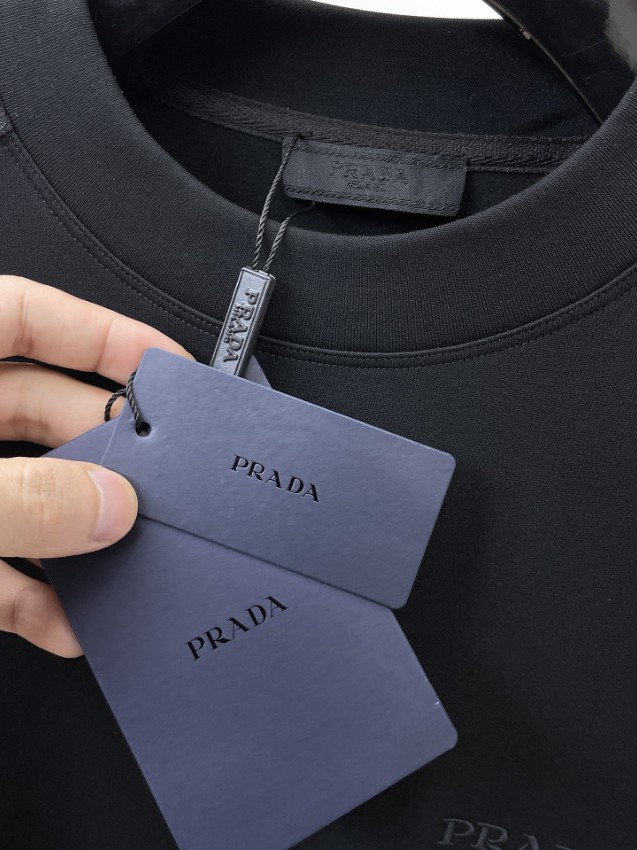 プラダ スウェット 激安屋口コミ 2025新作 高品質 上質感 丁寧な縫製 レビュー高リピ率 袖ロゴ 人気モデル 安心サイト_6