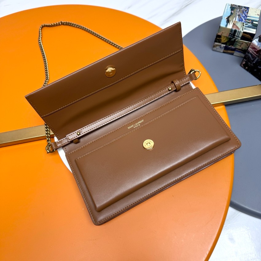 サンローラン チェーンウォレット スーパーコピー 2025新作 高品質 上質感 丁寧な縫製 高再現度 ブラウン系 レビュー高リピ率_6