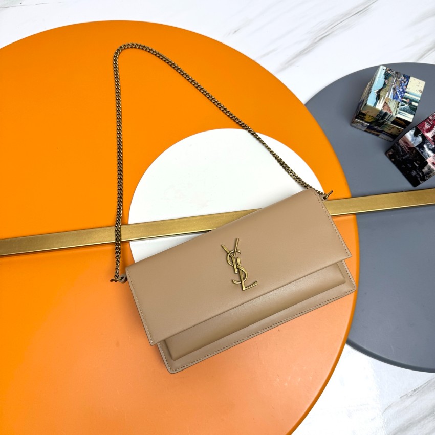 サンローラン チェーンウォレット 偽物 2025新作 高品質 上質感 丁寧な縫製 高再現度 精密ディテール ベージュ系 人気アイテム_3