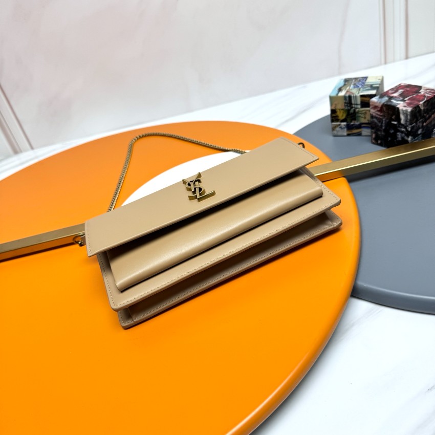 サンローラン チェーンウォレット 偽物 2025新作 高品質 上質感 丁寧な縫製 高再現度 精密ディテール ベージュ系 人気アイテム_4