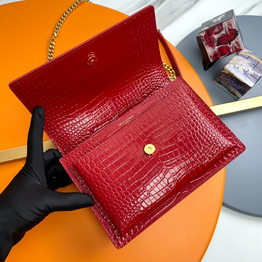 サンローラン チェーンバッグ スーパーコピー 優良サイト 2025新作 高品質 上質感 丁寧な縫製 高再現度 品質管理徹底 レッド クロコ型押し_5