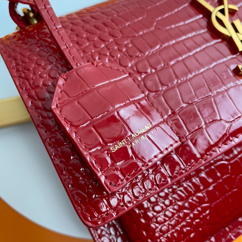 サンローラン チェーンバッグ スーパーコピー 優良サイト 2025新作 高品質 上質感 丁寧な縫製 高再現度 品質管理徹底 レッド クロコ型押し_8