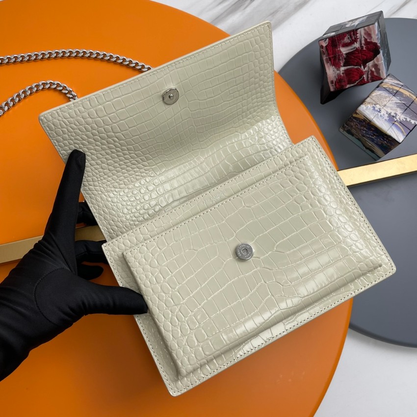 サンローラン チェーンバッグ ブランド コピー 安全通販 2025新作 高品質 上質感 丁寧な縫製 高再現度 長年の実績 アイボリー クロコ型押し_4