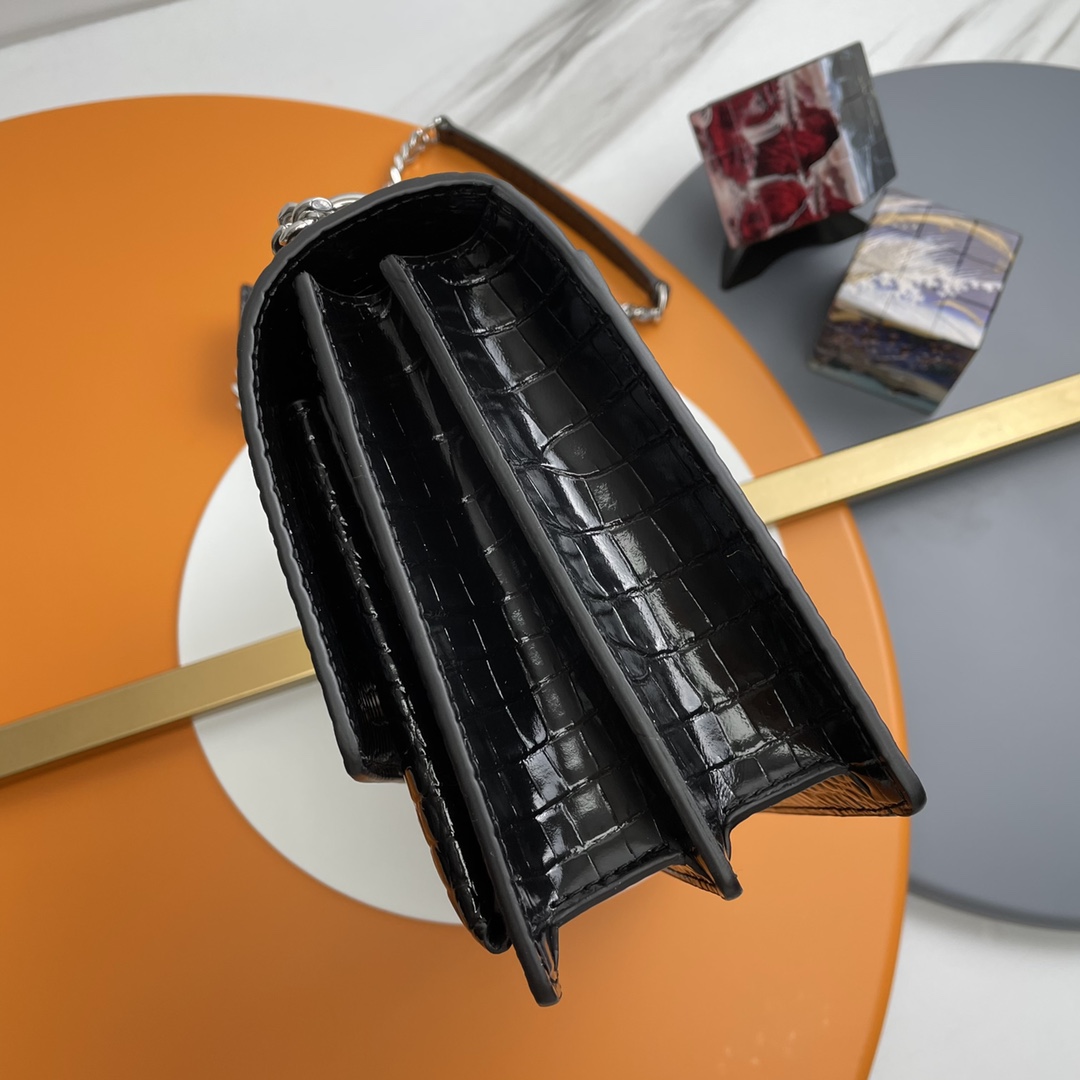 サンローラン チェーンバッグ 偽物 バレない再現度 2025新作 高品質 上質感 丁寧な縫製 高再現度 専用ケース付属 ブラック クロコ型押し_5