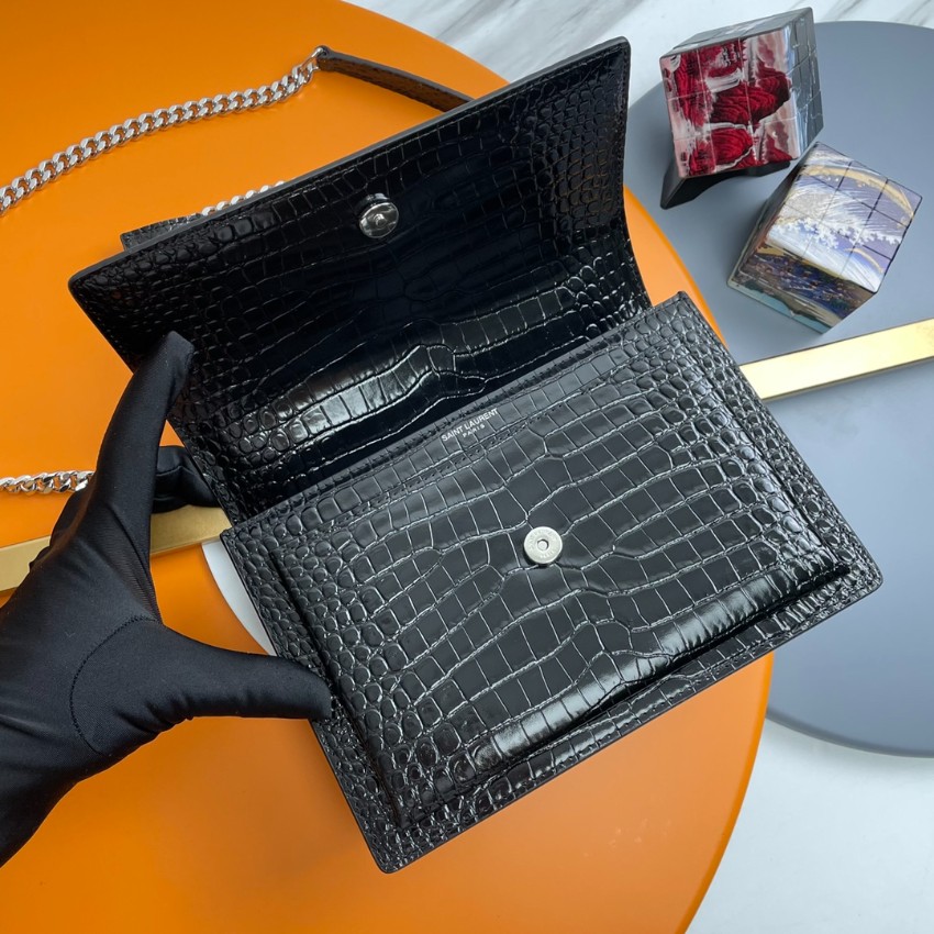 サンローラン チェーンバッグ 偽物 バレない再現度 2025新作 高品質 上質感 丁寧な縫製 高再現度 専用ケース付属 ブラック クロコ型押し_4