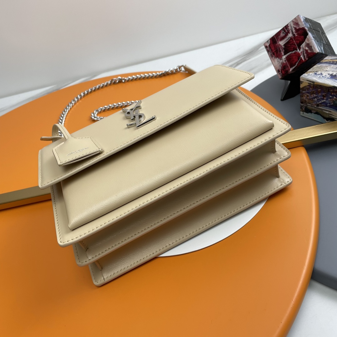 サンローラン スーパーコピー 2025新作 ベージュチェーンバッグ 高再現度で選ばれる理由あり 丁寧な縫製と高級感仕上げ 安心サイト 追跡可能 専用ケース付属_2
