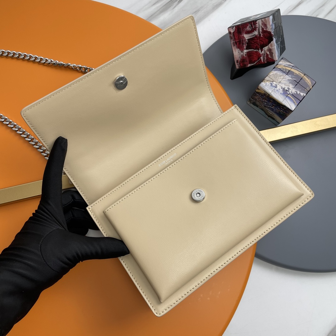 サンローラン スーパーコピー 2025新作 ベージュチェーンバッグ 高再現度で選ばれる理由あり 丁寧な縫製と高級感仕上げ 安心サイト 追跡可能 専用ケース付属_5