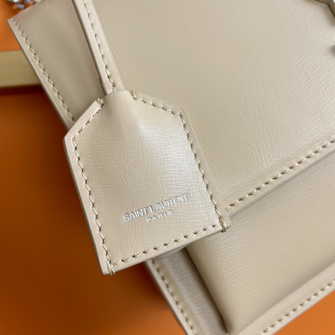 サンローラン スーパーコピー 2025新作 ベージュチェーンバッグ 高再現度で選ばれる理由あり 丁寧な縫製と高級感仕上げ 安心サイト 追跡可能 専用ケース付属_9
