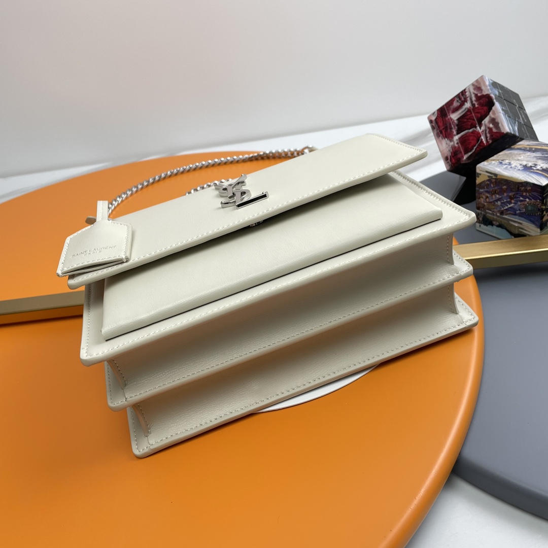 サンローラン n級 2025新作 ホワイトチェーンバッグ 高再現度と精密ディテール 上質感ある高級レベル仕様 発送保証 追跡可能 安心サイト_2