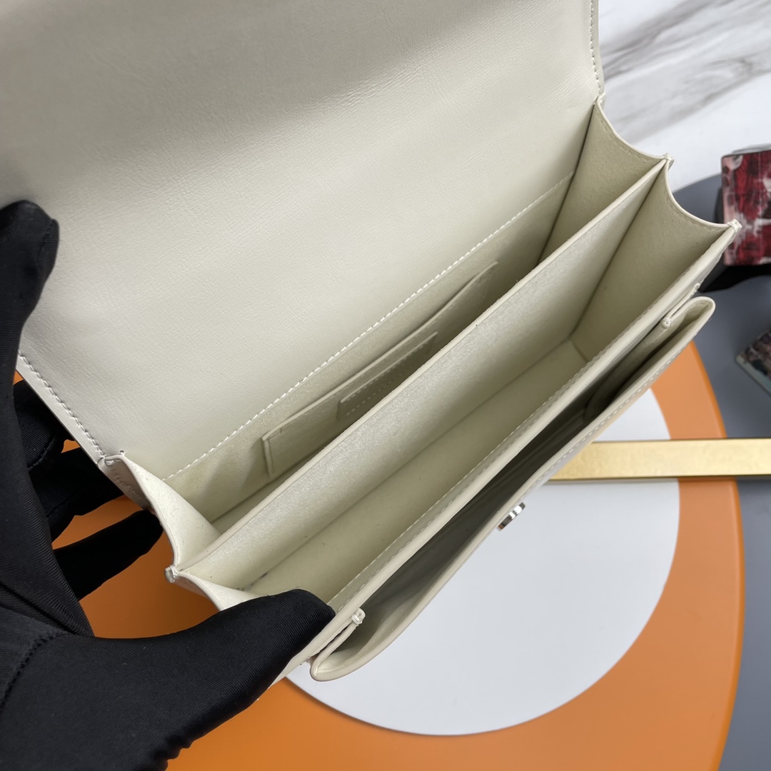 サンローラン n級 2025新作 ホワイトチェーンバッグ 高再現度と精密ディテール 上質感ある高級レベル仕様 発送保証 追跡可能 安心サイト_6