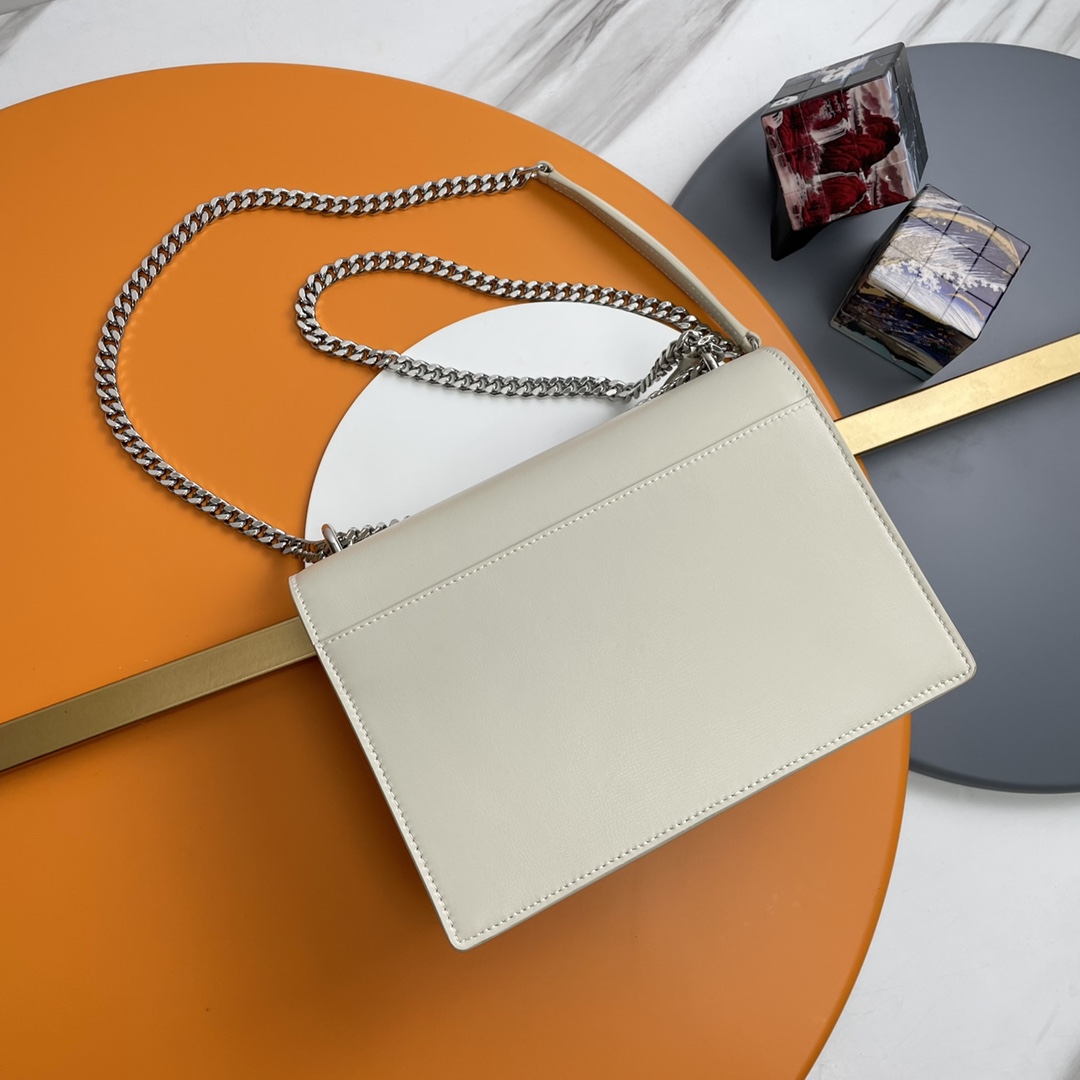 サンローラン n級 2025新作 ホワイトチェーンバッグ 高再現度と精密ディテール 上質感ある高級レベル仕様 発送保証 追跡可能 安心サイト_4