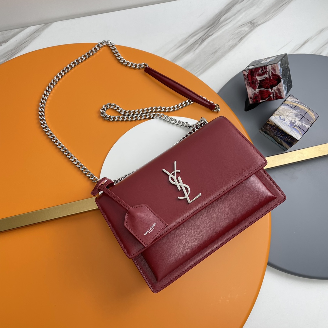 サンローラン 偽物 2025新作 ボルドーチェーンバッグ 圧倒的な再現度と精密ディテール 丁寧な縫製の高級感仕上げ 発送保証 追跡可能 選ばれる理由あり_3