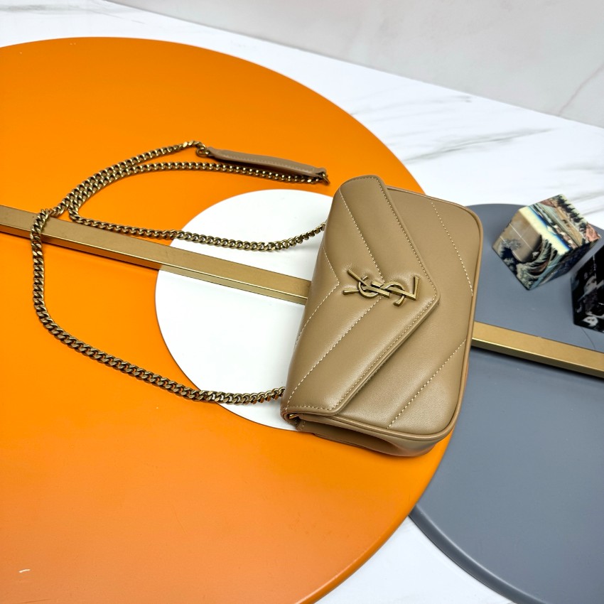 サンローラン 偽物 バレない再現度 2025新作 ライトベージュキルトバッグ 高級レベル仕様と精密ディテール 細部まで忠実な仕上げ 発送保証 追跡可能_3