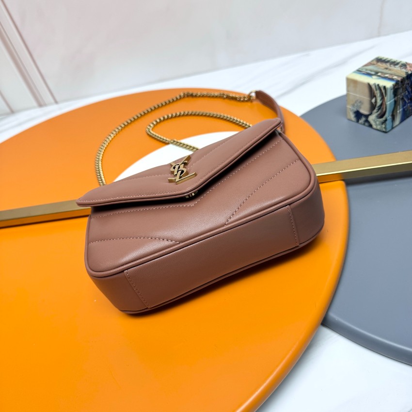 サンローラン 優良サイト 2025新作 ローズブラウンキルトレザーバッグ 高再現度と精密ディテール 高級レベル仕様の完成度 発送保証 追跡可能 安心サイト_1