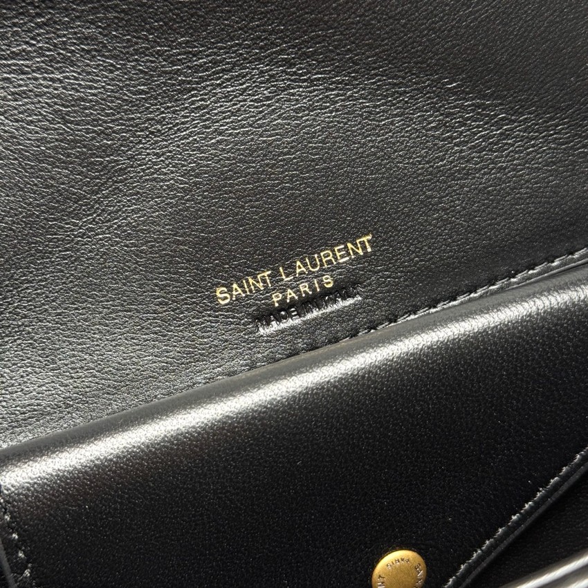 サンローラン 偽物 2025新作 ブラックキルトレザーバッグ 精密ディテールと高級レベル仕様 圧倒的な再現度 高級感仕上げ 発送保証 追跡可能_9