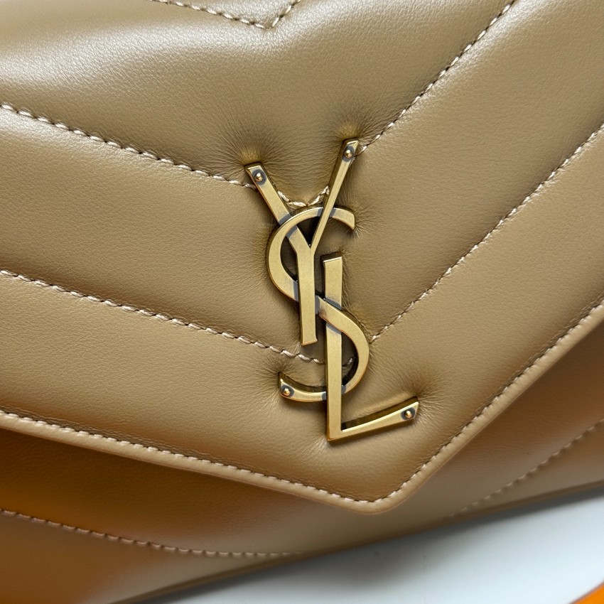 サンローラン コピー 2025新作 キャメルベージュキルトレザーバッグ 高再現度の精密ディテール 高級レベル仕様 圧倒的な再現度 発送保証 追跡可能 安心サイト_6