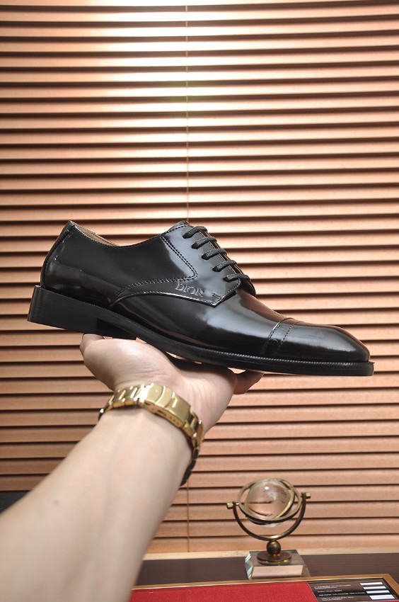 ディオール スーパーコピー 2026新作 ブラック レースアップ オックスフォード 光沢カーフ 高再現度 本革仕様 フォーマル対応 安心サイト 追跡可能_4