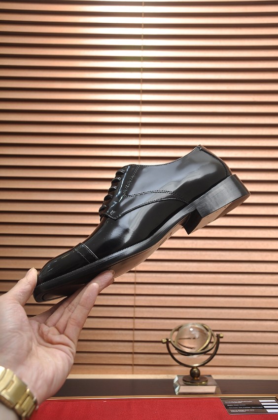 ディオール スーパーコピー 2026新作 ブラック レースアップ オックスフォード 光沢カーフ 高再現度 本革仕様 フォーマル対応 安心サイト 追跡可能_5