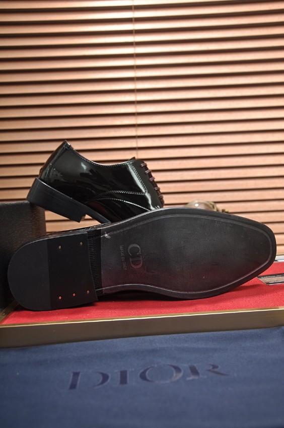 ディオール ブランド コピー 2026新作 定番ブラック牛津シューズ 高再現度 本革使用 丁寧な縫製 高級感仕上げ 安心サイト 追跡可能 発送保証_5