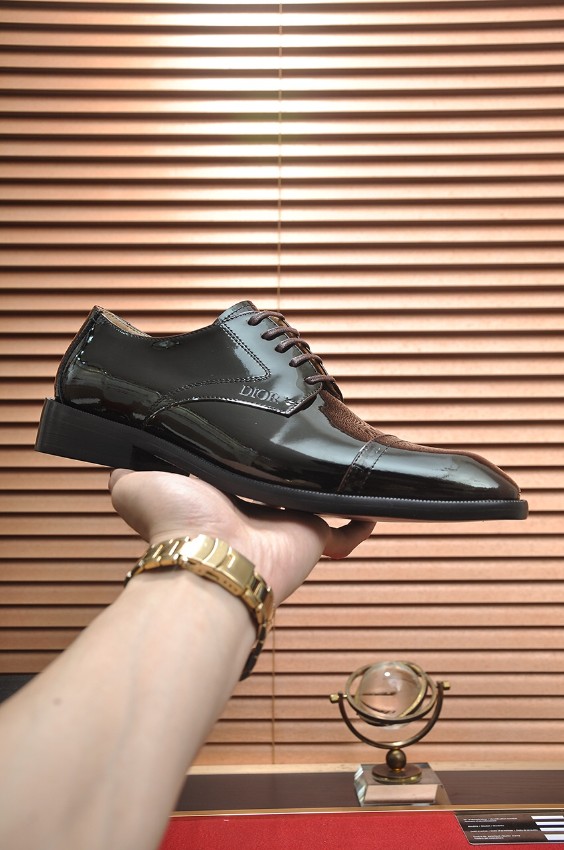 ディオール ブランド コピー 2026新作 定番ブラック牛津シューズ 高再現度 本革使用 丁寧な縫製 高級感仕上げ 安心サイト 追跡可能 発送保証_3