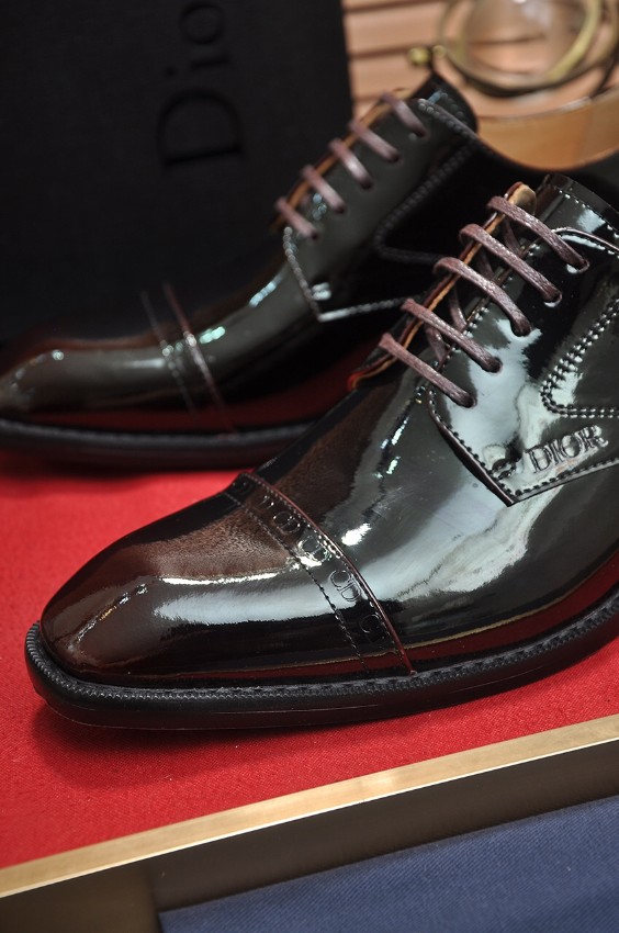 ディオール ブランド コピー 2026新作 定番ブラック牛津シューズ 高再現度 本革使用 丁寧な縫製 高級感仕上げ 安心サイト 追跡可能 発送保証_7