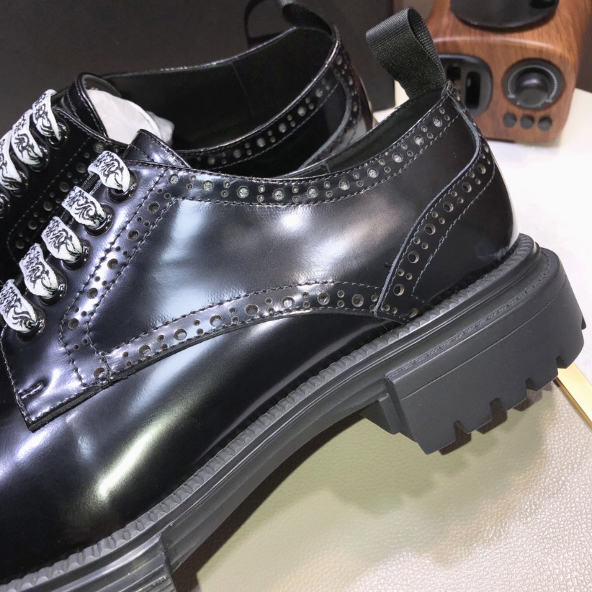 ディオール 激安 2026新作 ブラックエナメル厚底レースアップ 高再現度 本革使用 精密ディテール 高級感仕上げ 安心サイト 発送保証_7