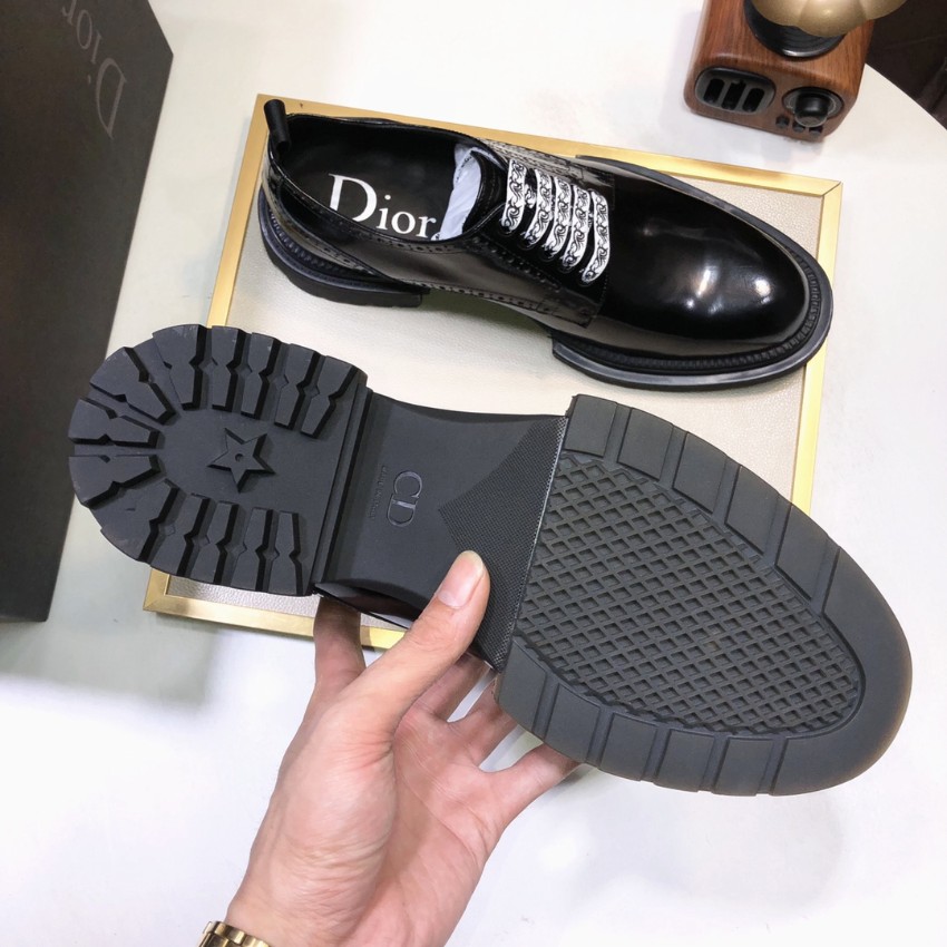 ディオール 激安 2026新作 ブラックエナメル厚底レースアップ 高再現度 本革使用 精密ディテール 高級感仕上げ 安心サイト 発送保証_9