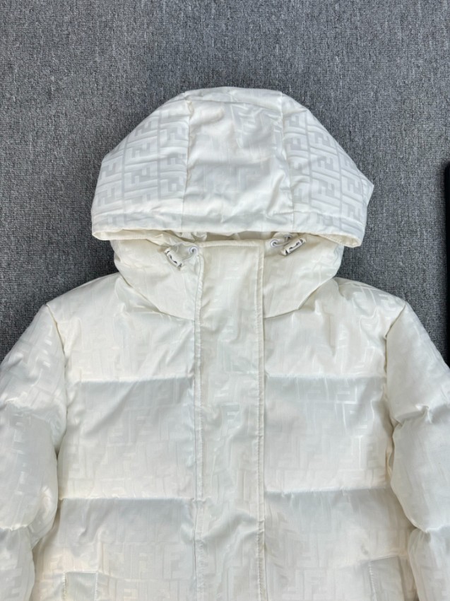 フェンディ 2026新作 高品質 フーデッドダウン n級 高再現度 FFエンボス 職人技術再現 快適な着心地 安心サイト_4