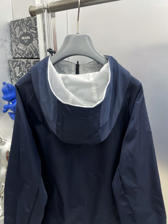 フェンディ 2026新作 高品質 フーデッドジャケット 激安屋口コミ 高再現度 シンプルデザイン 快適な着心地 安心サイト_4