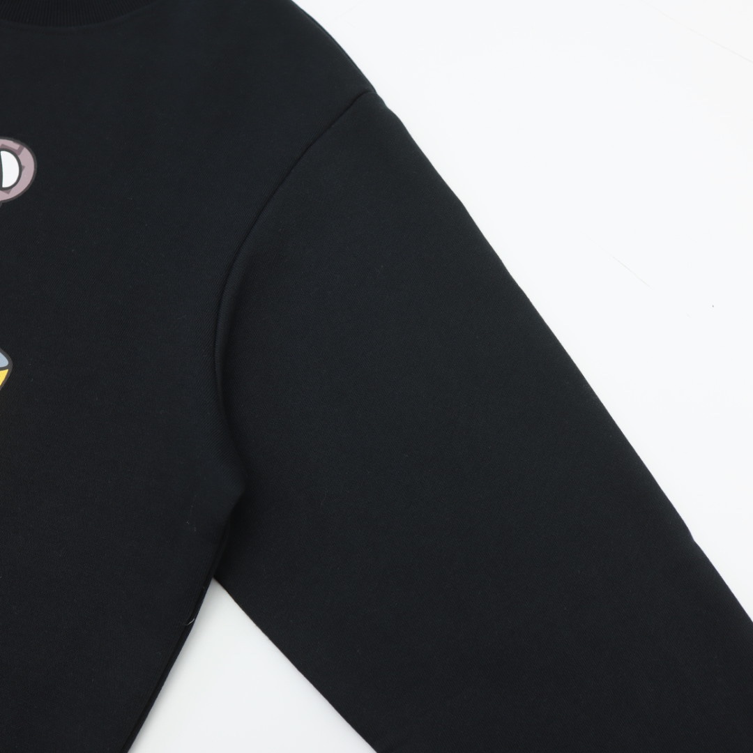 フェンディ 2026新作 スウェット 偽物 高再現度 高品質仕上げ 男女兼用 快適な着心地 肌触り良好 高評価口コミ多数 安心サイト_7