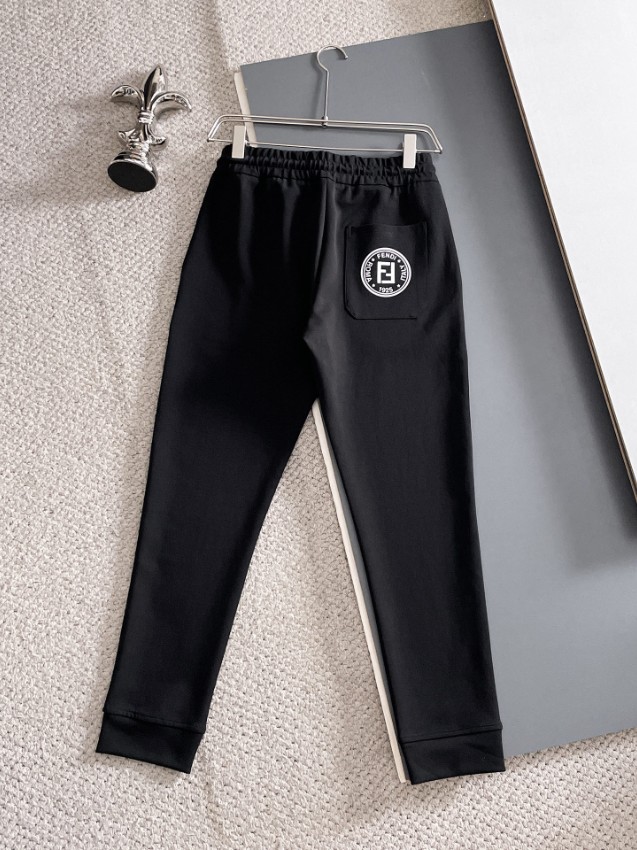 フェンディ 2026新作 ジョガーパンツ 激安屋口コミ 高再現度 高品質仕上げ 男女兼用 快適な着心地 肌触り良好 安心サイト_3