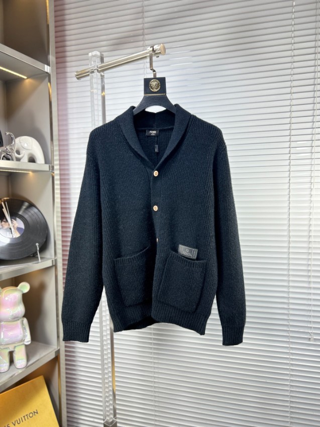 フェンディ スーパーコピー 2026新作 定番ニットカーディガン 高品質 本革使用 高再現度 丁寧な縫製 安心サイト 実店舗運営 レビュー高リピ率_1