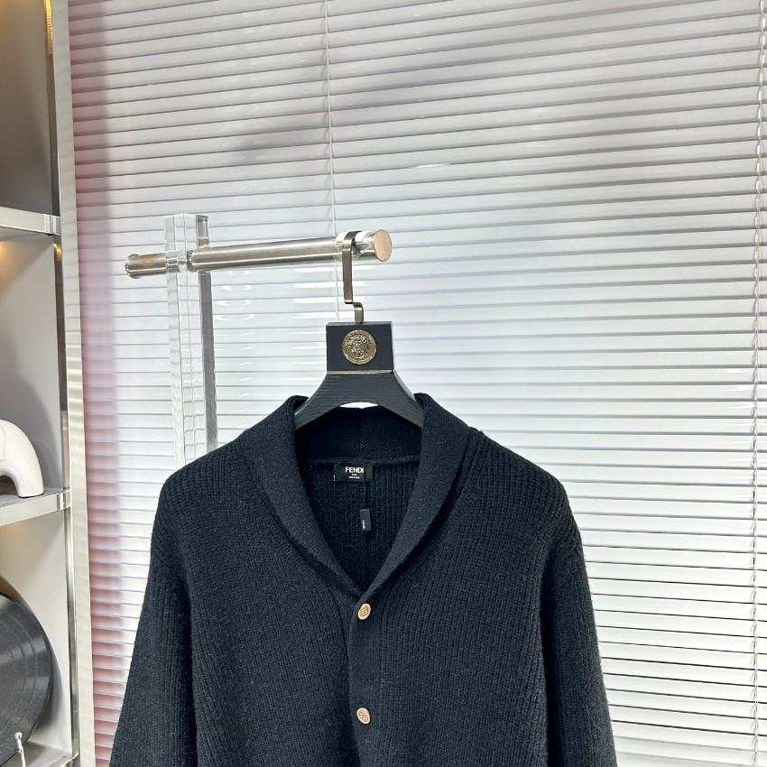 フェンディ スーパーコピー 2026新作 定番ニットカーディガン 高品質 本革使用 高再現度 丁寧な縫製 安心サイト 実店舗運営 レビュー高リピ率_3