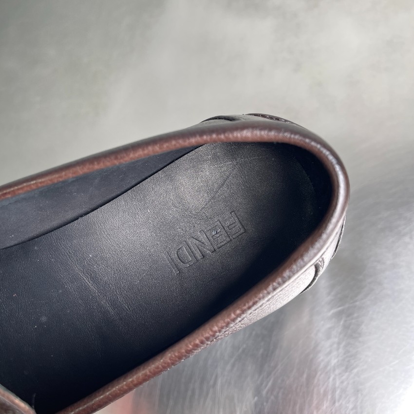 フェンディ n級 2026新作 定番レザーローファー 高品質 本革使用 高再現度 精密ディテール 丁寧な縫製 安心サイト 実店舗運営 高評価_7