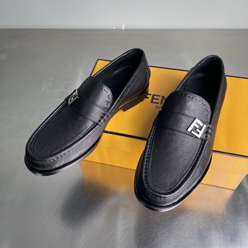 フェンディ 偽物 2026新作 定番レザーローファー 本革使用 高再現度 精密ディテール 高級感仕上げ 安心サイト 実店舗運営 選ばれる理由あり_1