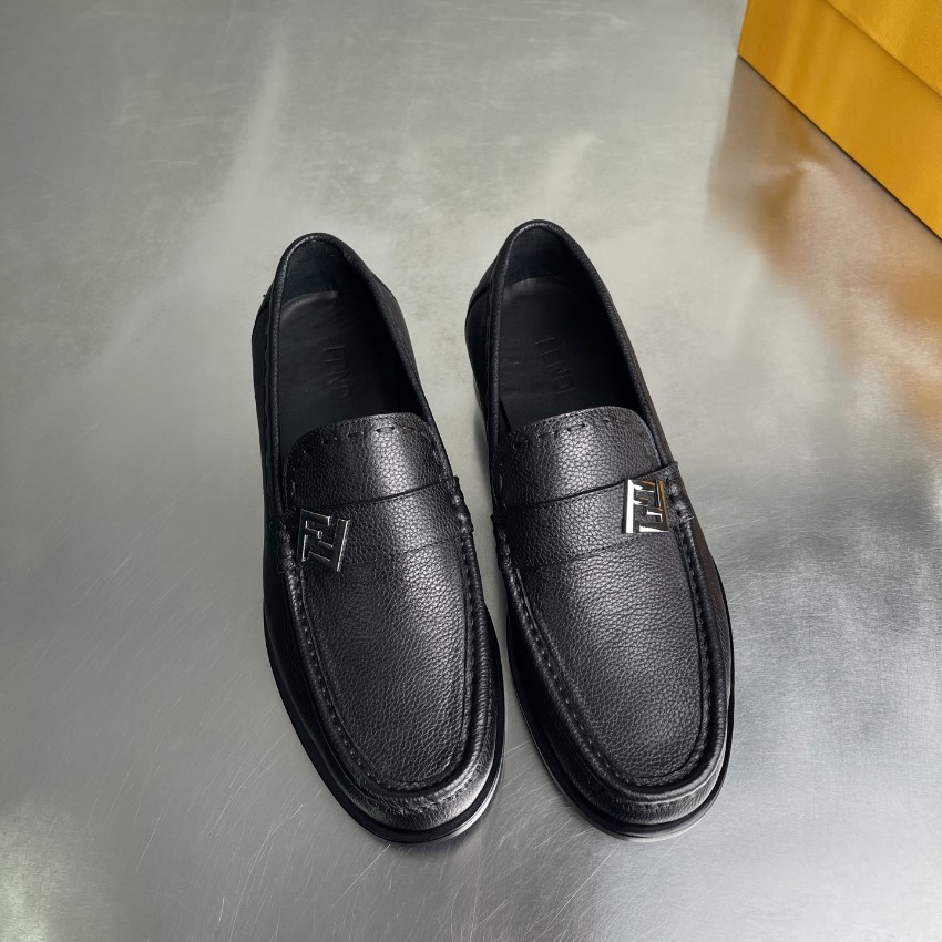 フェンディ 偽物 2026新作 定番レザーローファー 本革使用 高再現度 精密ディテール 高級感仕上げ 安心サイト 実店舗運営 選ばれる理由あり_2