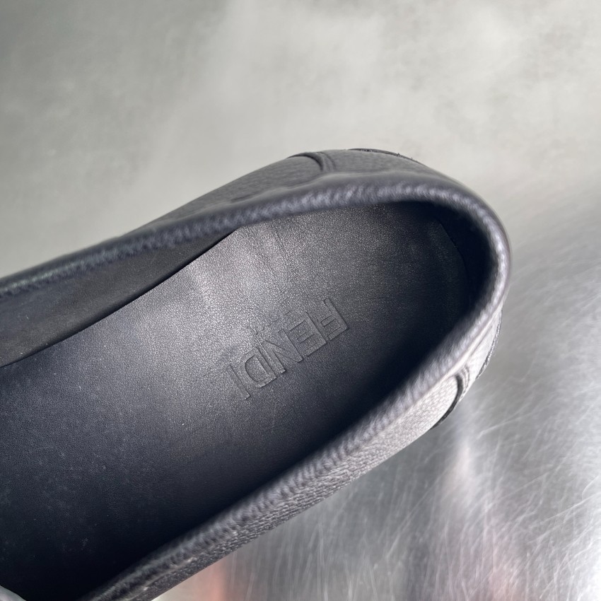 フェンディ 偽物 2026新作 定番レザーローファー 本革使用 高再現度 精密ディテール 高級感仕上げ 安心サイト 実店舗運営 選ばれる理由あり_7