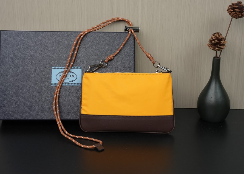 プラダ 高再現度 ブランド コピー 2026新作 定番ナイロンショルダーバッグ 高評価 精密ディテール 安心サイト_2