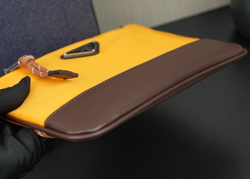 プラダ 高再現度 ブランド コピー 2026新作 定番ナイロンショルダーバッグ 高評価 精密ディテール 安心サイト_4