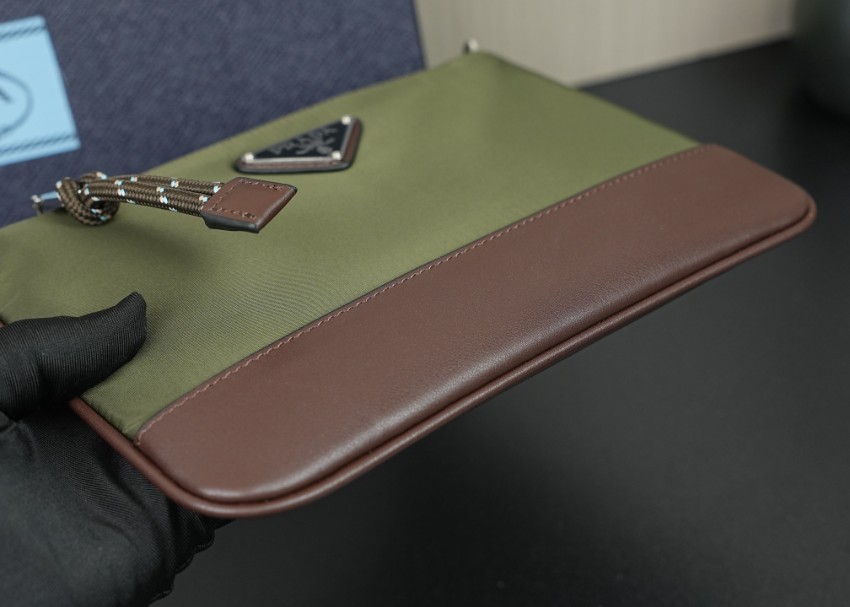 プラダ ナイロン ショルダーバッグ ブランド コピー 2026新作 高再現度 精密ディテール 本革使用 安心サイト 追跡可能_2